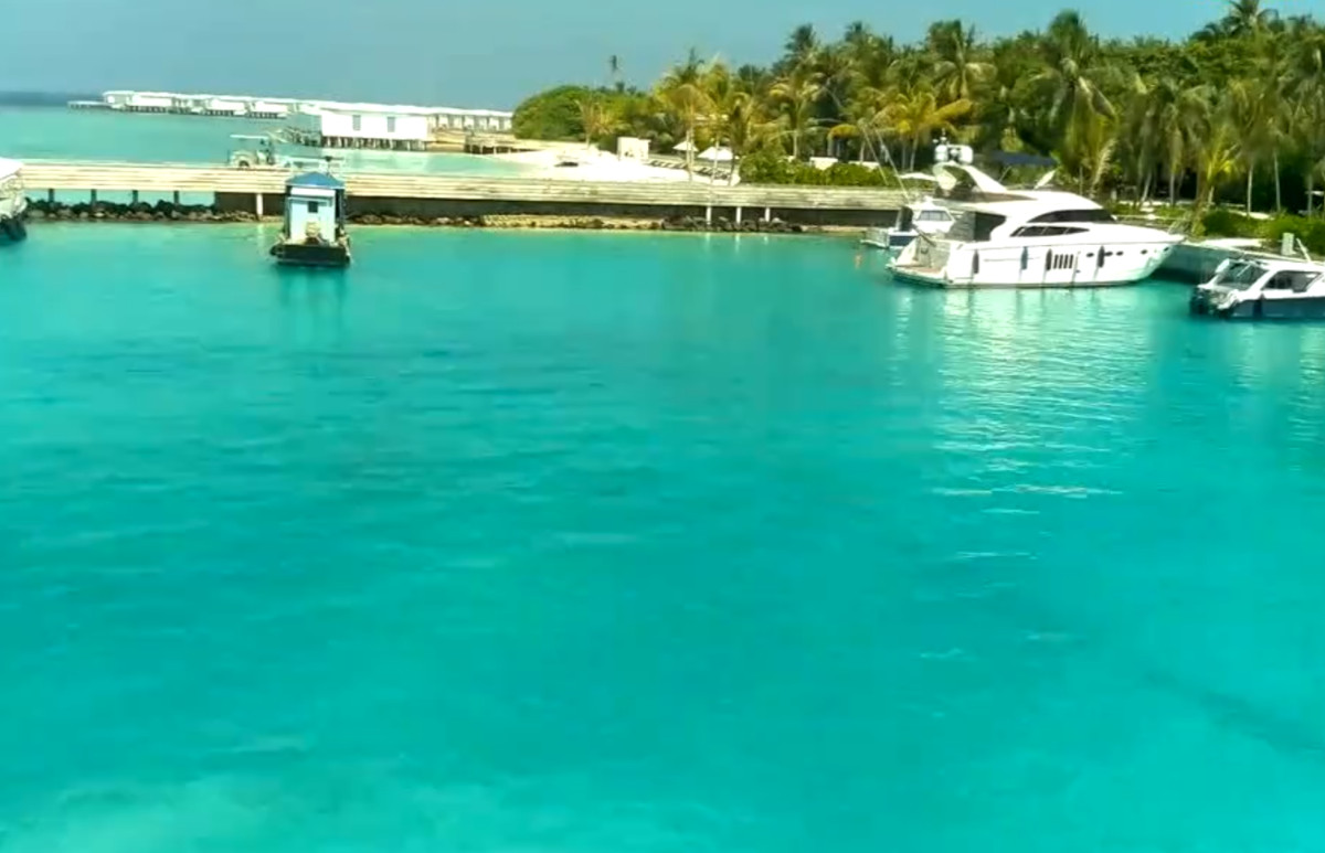 Picture from Amilla Fushi online camera in ,