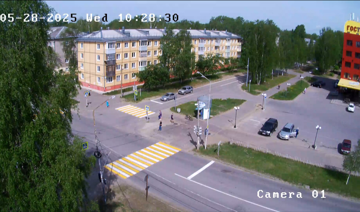 Intersection of Lenin Avenue and Pushkin Street, Koryazhma