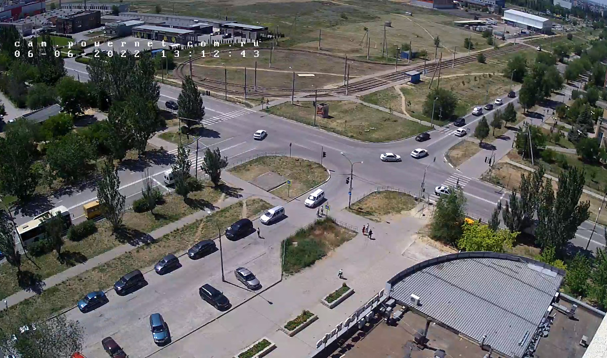 Intersection of Druzhby Street and Olomouckaya Street, Volzhsky
