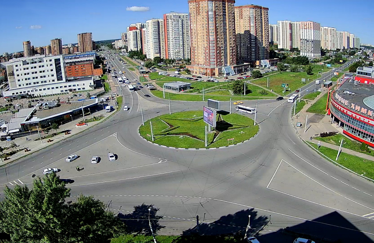 Intersection of Yubileyny Prospekt and Druzhby Street, Khimki