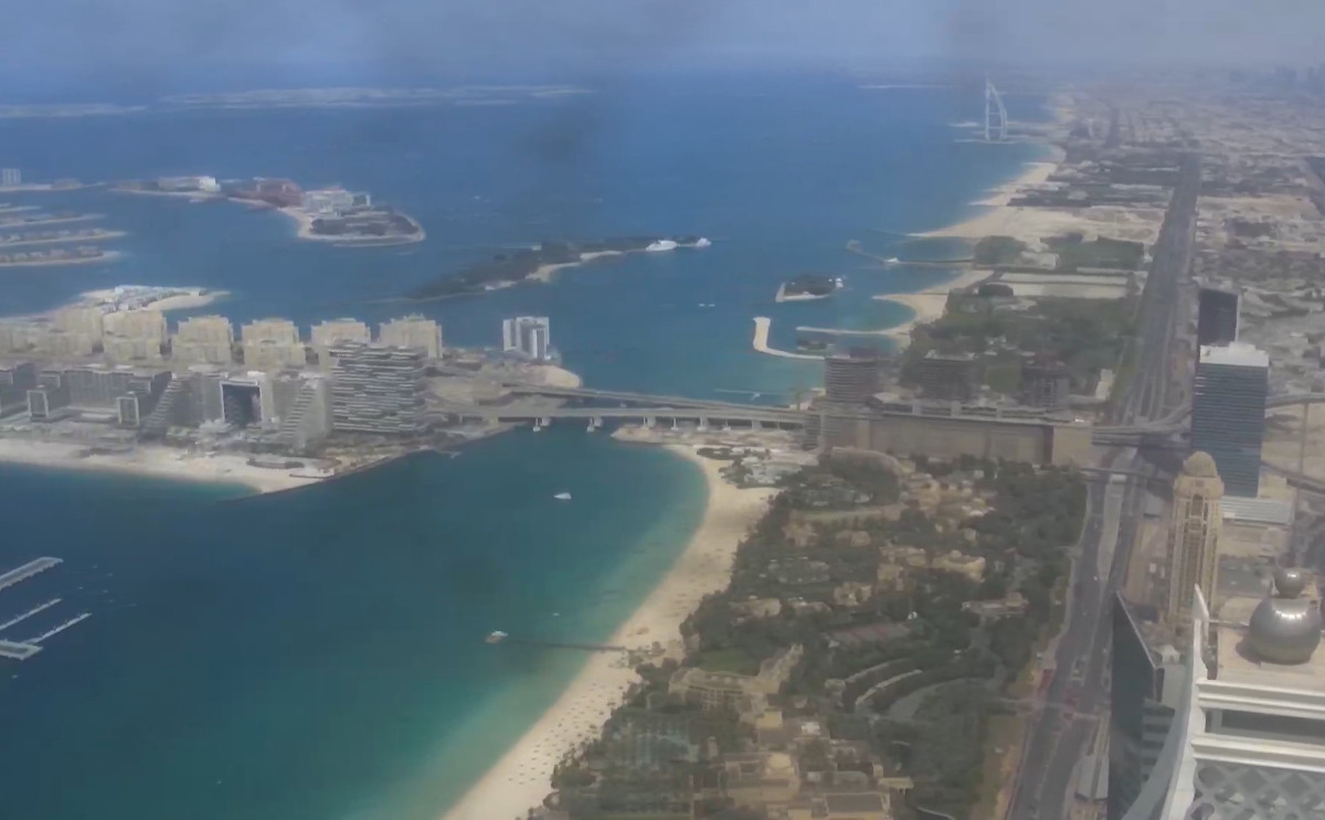 Live View from Princess Tower, Dubai